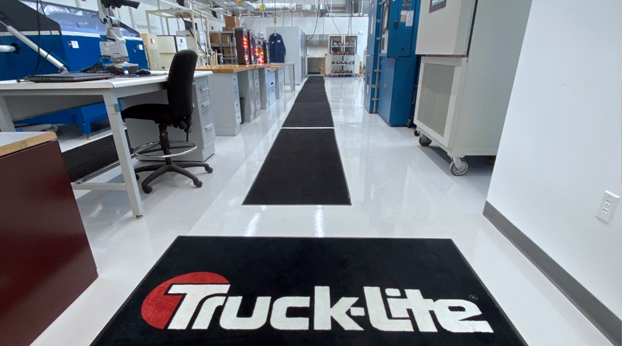 Truck-Lite Lab