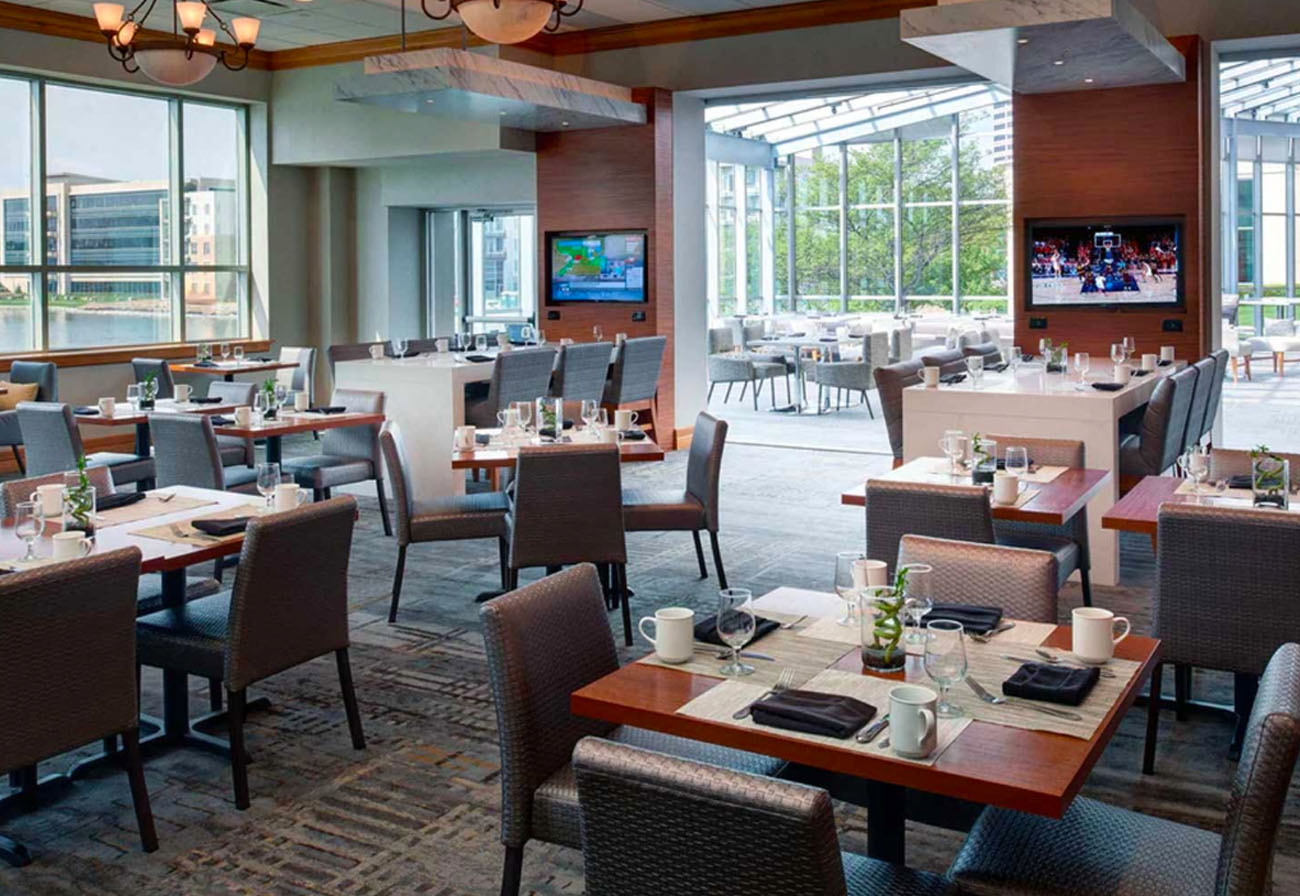 Bistro 33 dining room